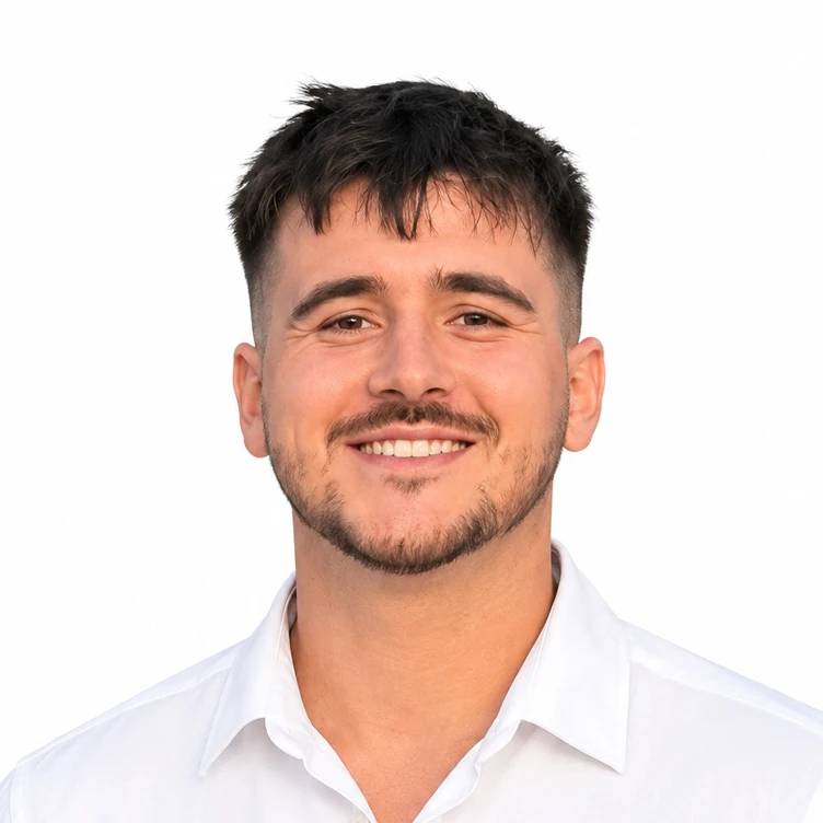 Harry Scott - Physiotherapist Bluebell